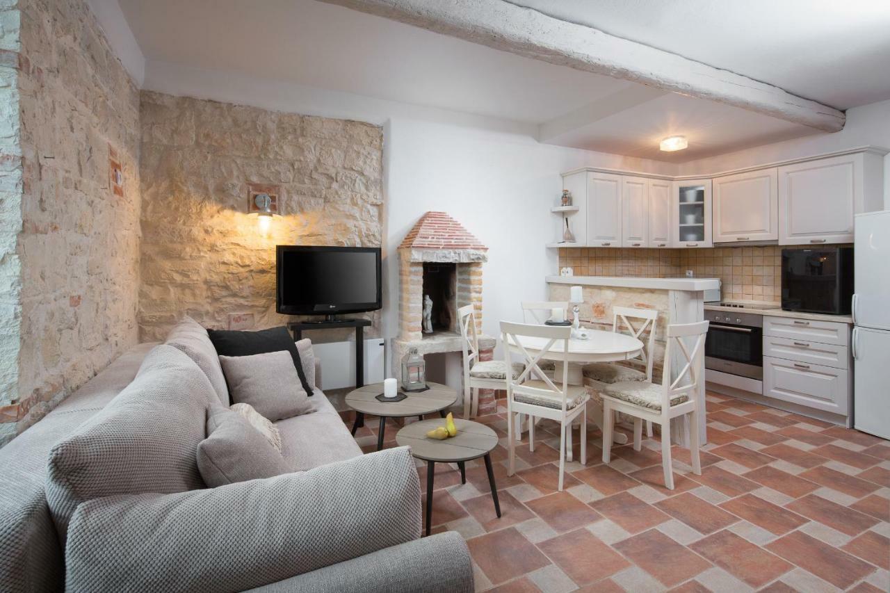 Apartments Bonaparte 波雷奇 外观 照片