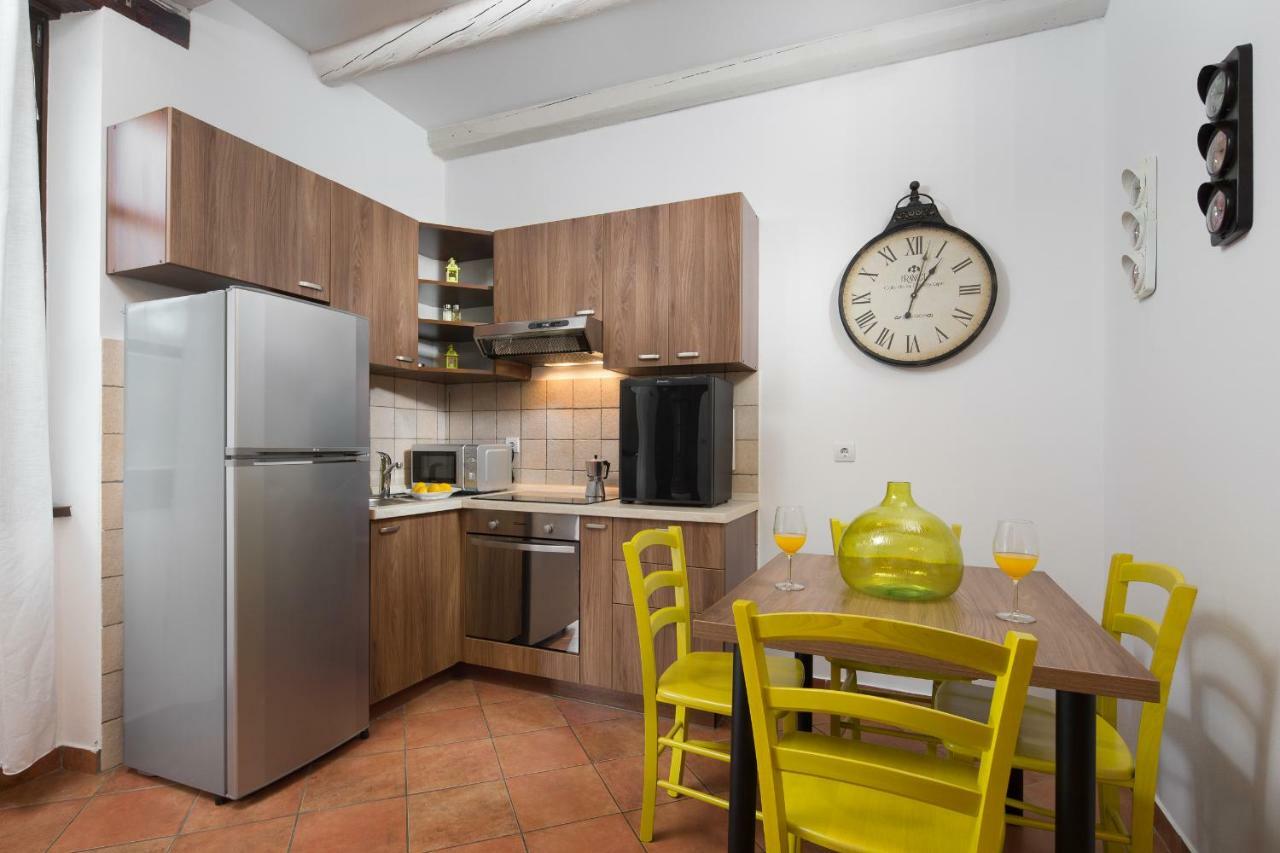 Apartments Bonaparte 波雷奇 外观 照片